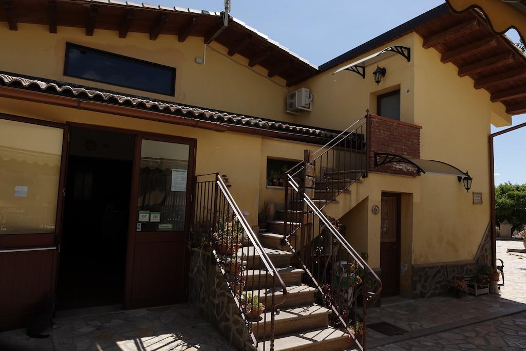 Willa Il Giardino Del Sole Agnone Bagni Zewnętrze zdjęcie