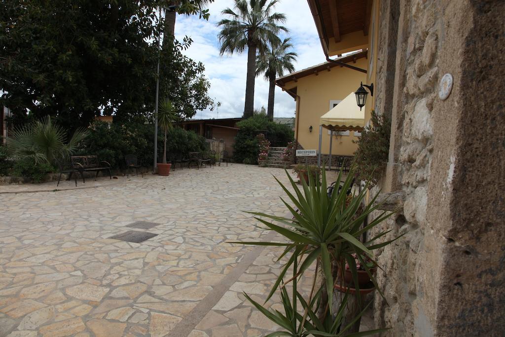 Willa Il Giardino Del Sole Agnone Bagni Zewnętrze zdjęcie