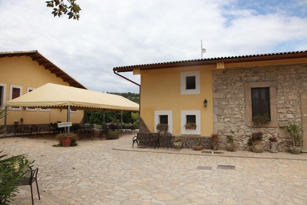 Willa Il Giardino Del Sole Agnone Bagni Zewnętrze zdjęcie