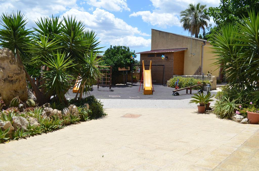 Willa Il Giardino Del Sole Agnone Bagni Zewnętrze zdjęcie